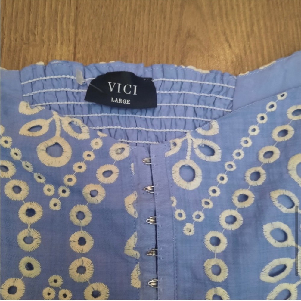 Vici June Swoon Cotton Blend Eyelet Cropped Top - Picture 8 of 12